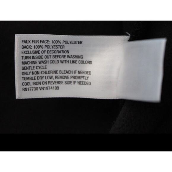 Universal Thread Women's Faux Fur Black Coat Size XL - Picture 9 of 9